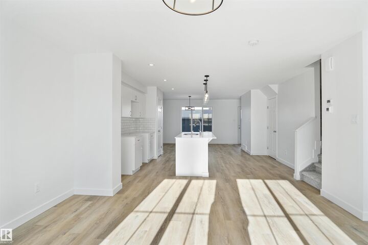 Property Photo:  168 Savoy Crescent  AB T8H 2Y3 