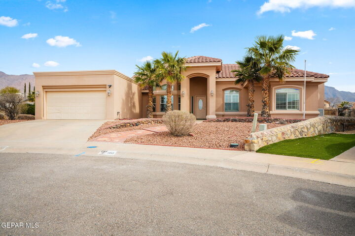 Property Photo: 1212 Franklin Nook Way TX 79912