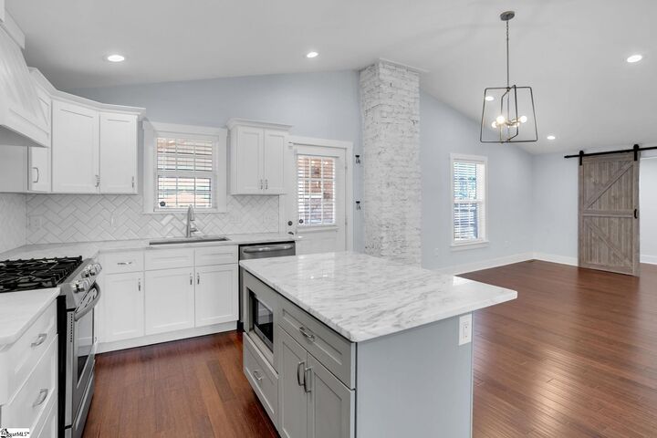 Property Photo:  540 Perry Avenue  SC 29611 