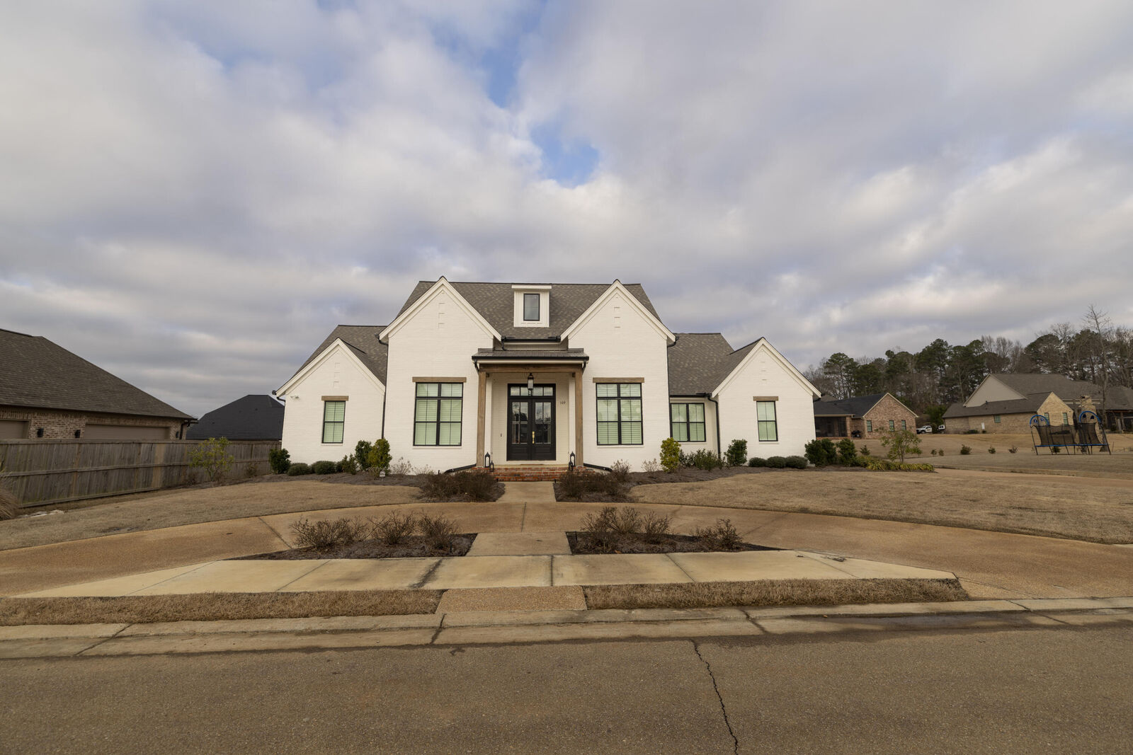 Property Photo: 109 Somersett MS 39759