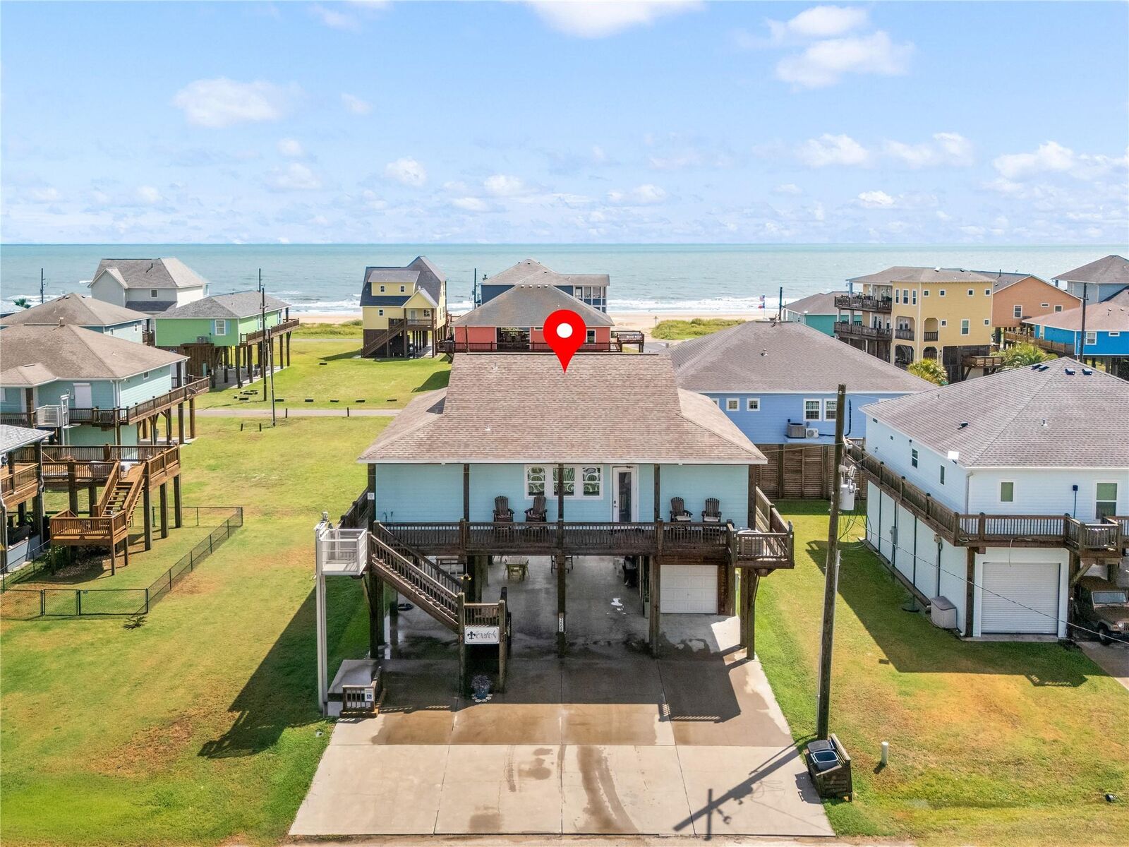 Property Photo:  2608 Breaker Drive  TX 77650 
