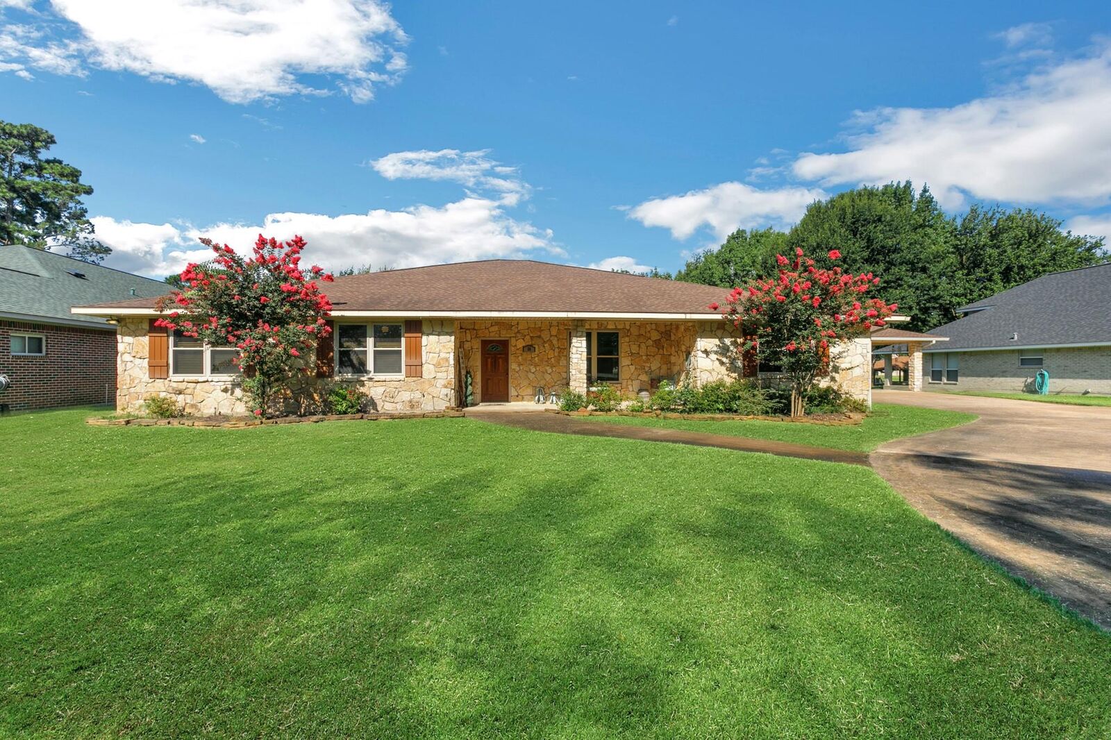 Property Photo:  26 Westpoint Drive  TX 75862 