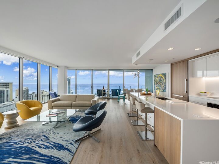 Property Photo:  383 Kalaimoku Street 3307  HI 96815 