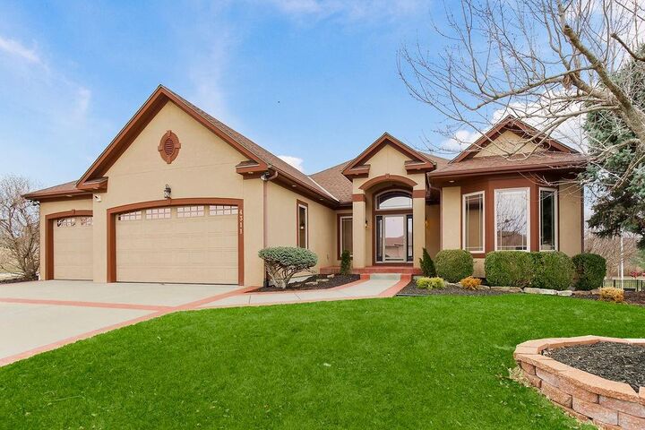 Property Photo:  4311 N 141st Place  KS 66007 