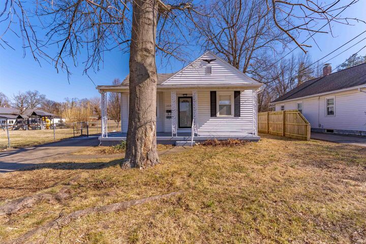 Property Photo: 2520 S Weinbach Avenue IN 47714-4857