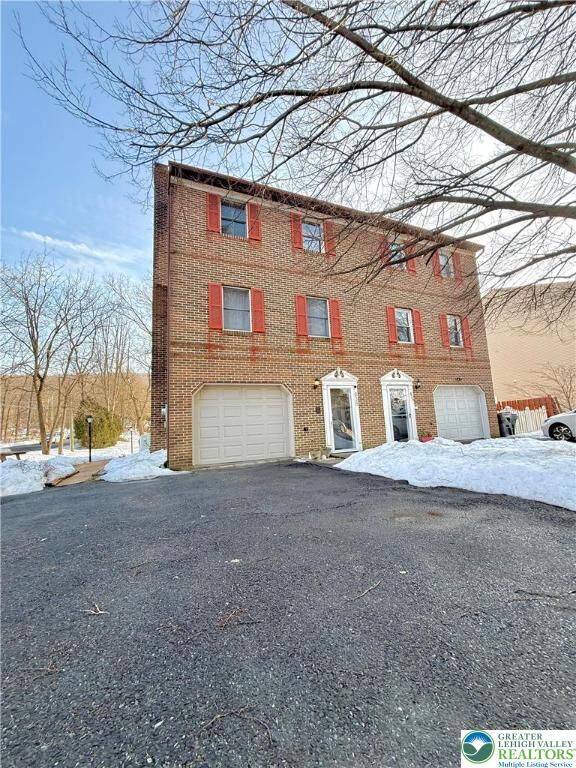 Property Photo: 838 E Wayne Avenue PA 18103