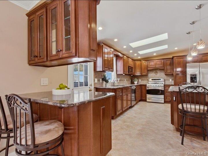 Property Photo:  20 Rose Street  NY 10605 