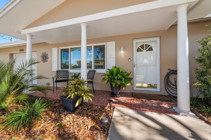 Property Photo:  2233 Sunset Circle  FL 33774 