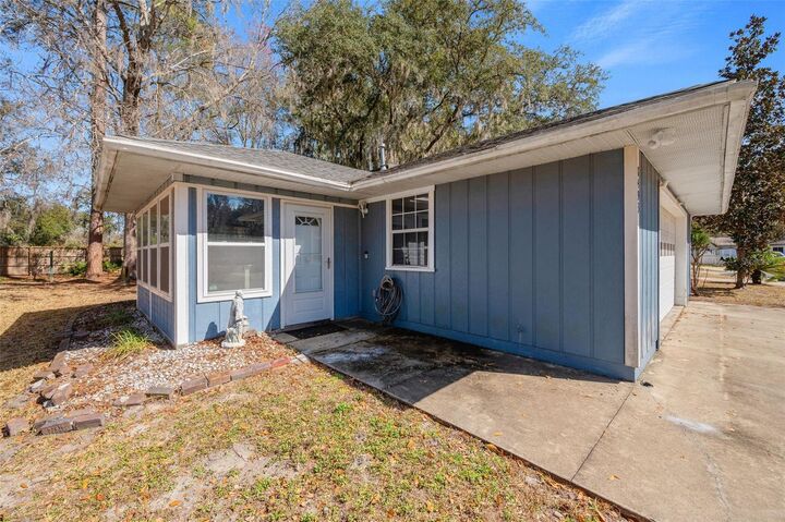 Property Photo:  8493 NW 37th Terrace  FL 32653 