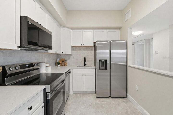 Property Photo:  2139 W Gore Street  FL 32805 