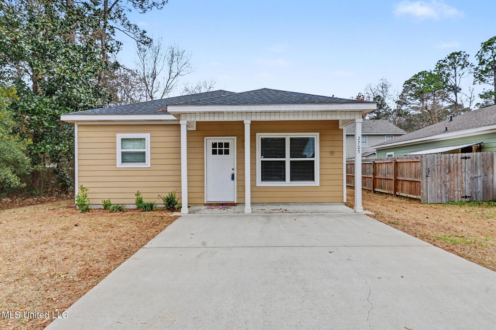 Property Photo:  2705 N 11th Street  MS 39564 