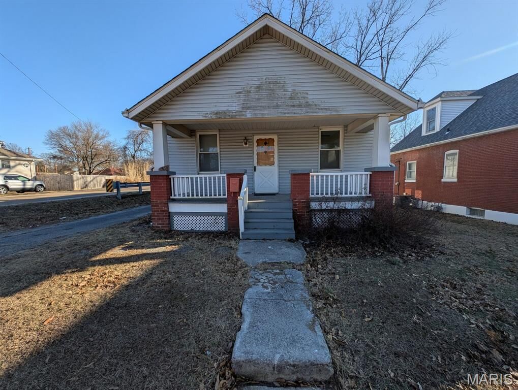 Property Photo: 408 S 15th Street IL 62220
