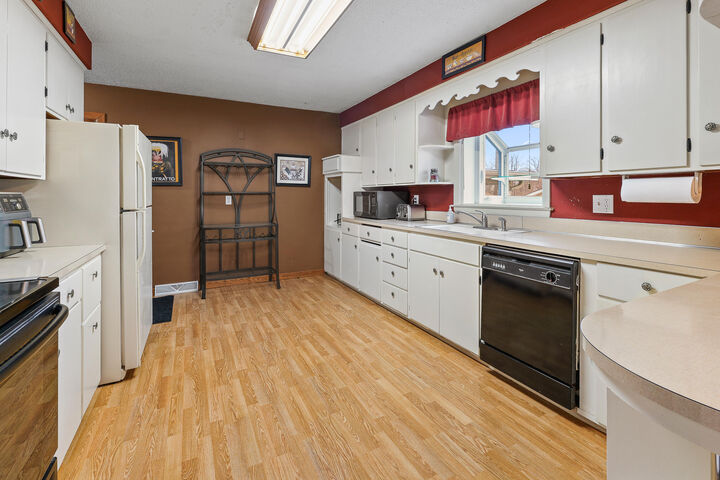 Property Photo:  225 Juneau St  WI 53032 