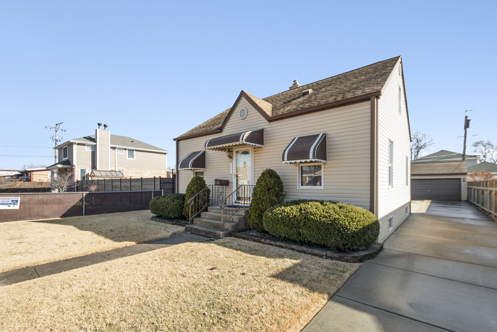 Property Photo: 10323 S Troy Avenue IL 60655