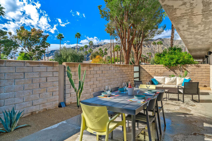 Property Photo:  1874 E Sandalwood Drive  CA 92262 