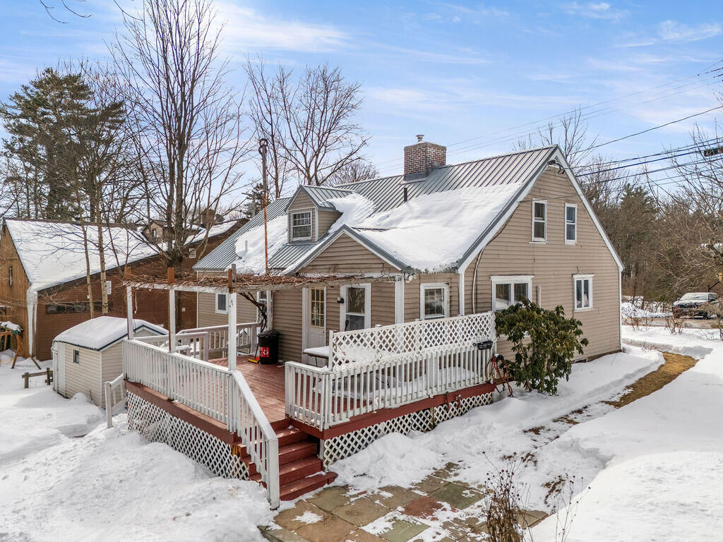 Property Photo:  27 Grove Street  ME 04083 