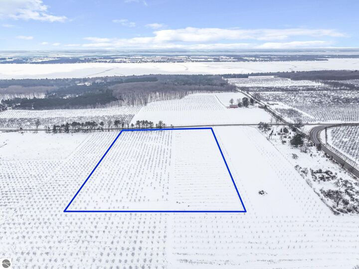 Property Photo:  12139 Chippewa Trail  MI 49676 