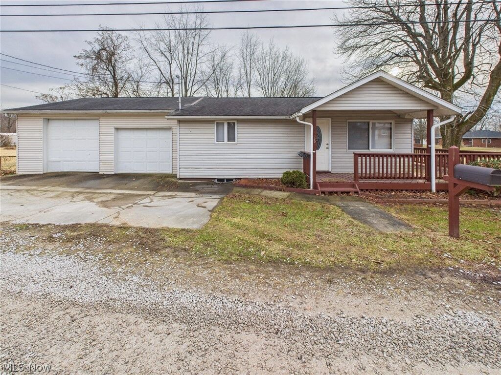 Property Photo: 56 N Meadowlark Drive WV 26187