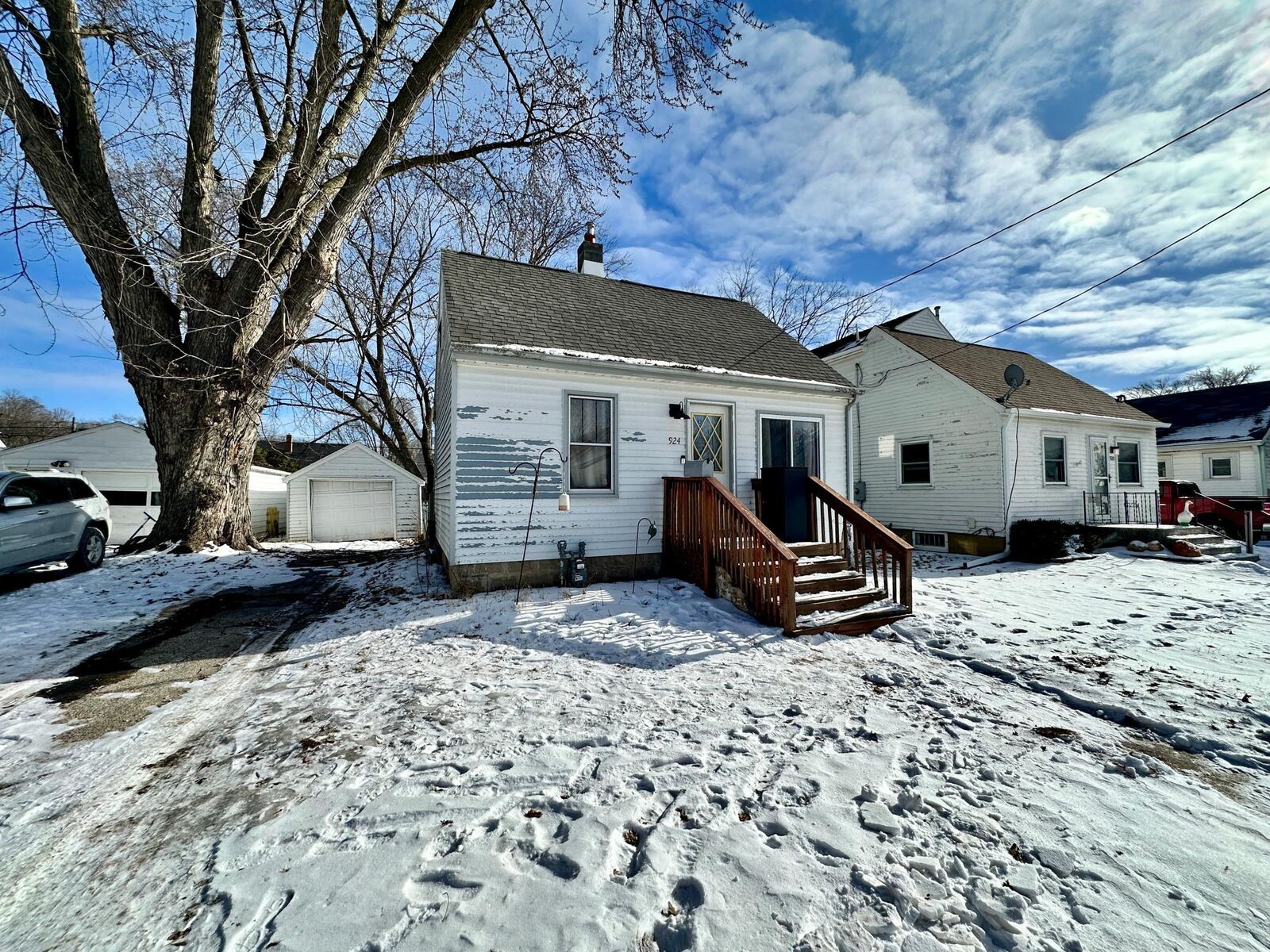 Property Photo: 924 12th Avenue NE MN 55906