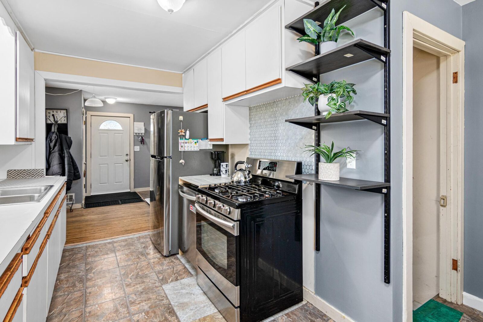 Property Photo:  5306 Queen Avenue N  MN 55430 