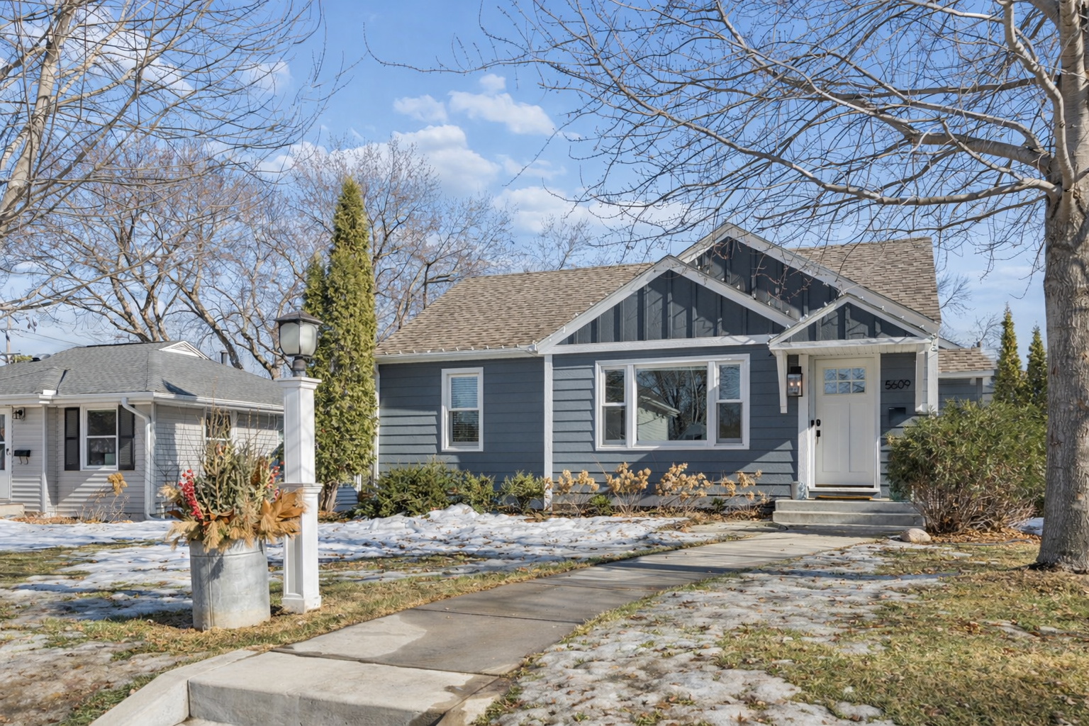 Property Photo:  5609 York Avenue S  MN 55410 