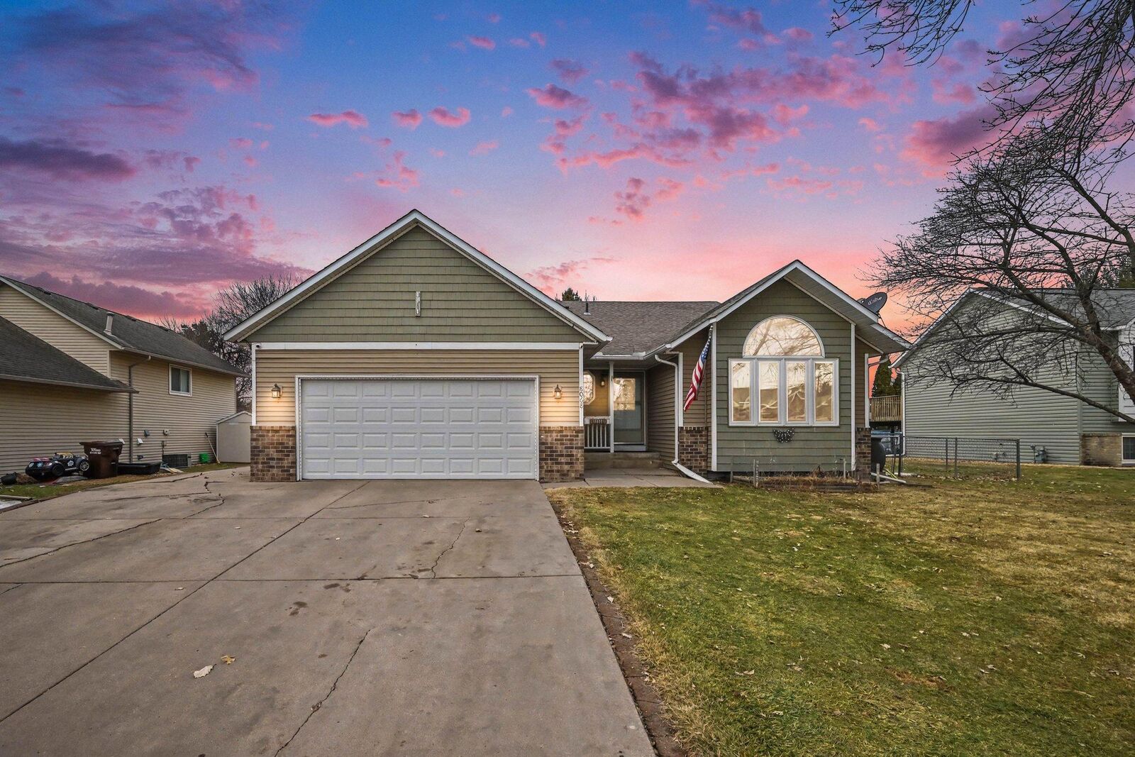 Property Photo: 8068 Jody Avenue S MN 55016