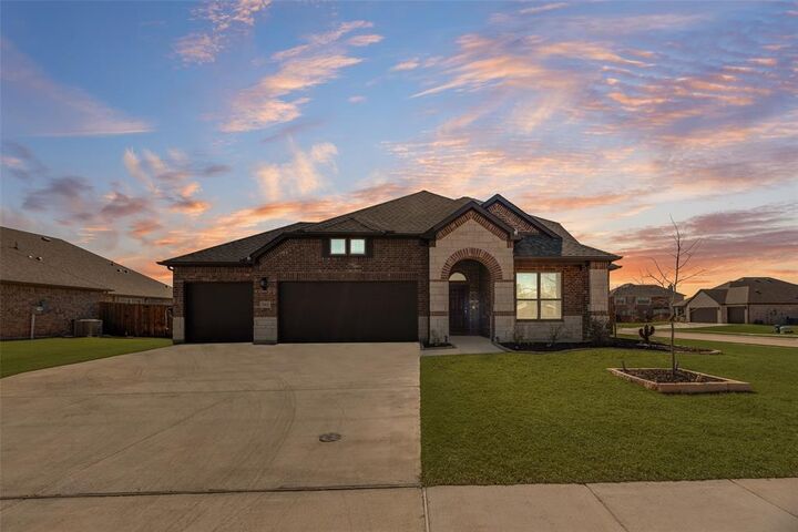 Property Photo:  561 Randys Way  TX 76258 