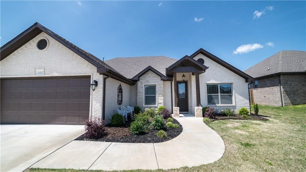 Property Photo: 1222 Bradley Street AR 72719