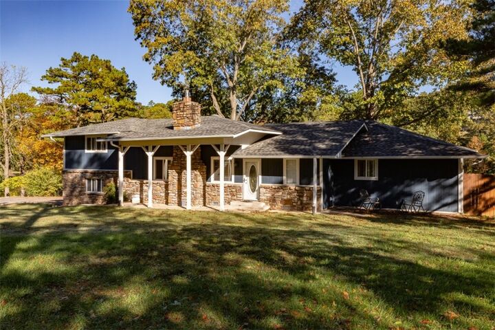 Property Photo: 12 Itetbury Lane AR 72714