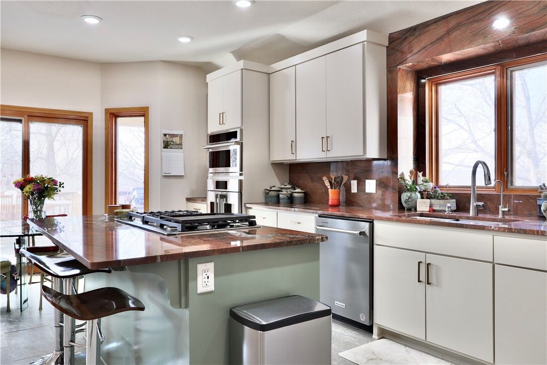 Property Photo: 8985 Pikes Peak Road AR 72756