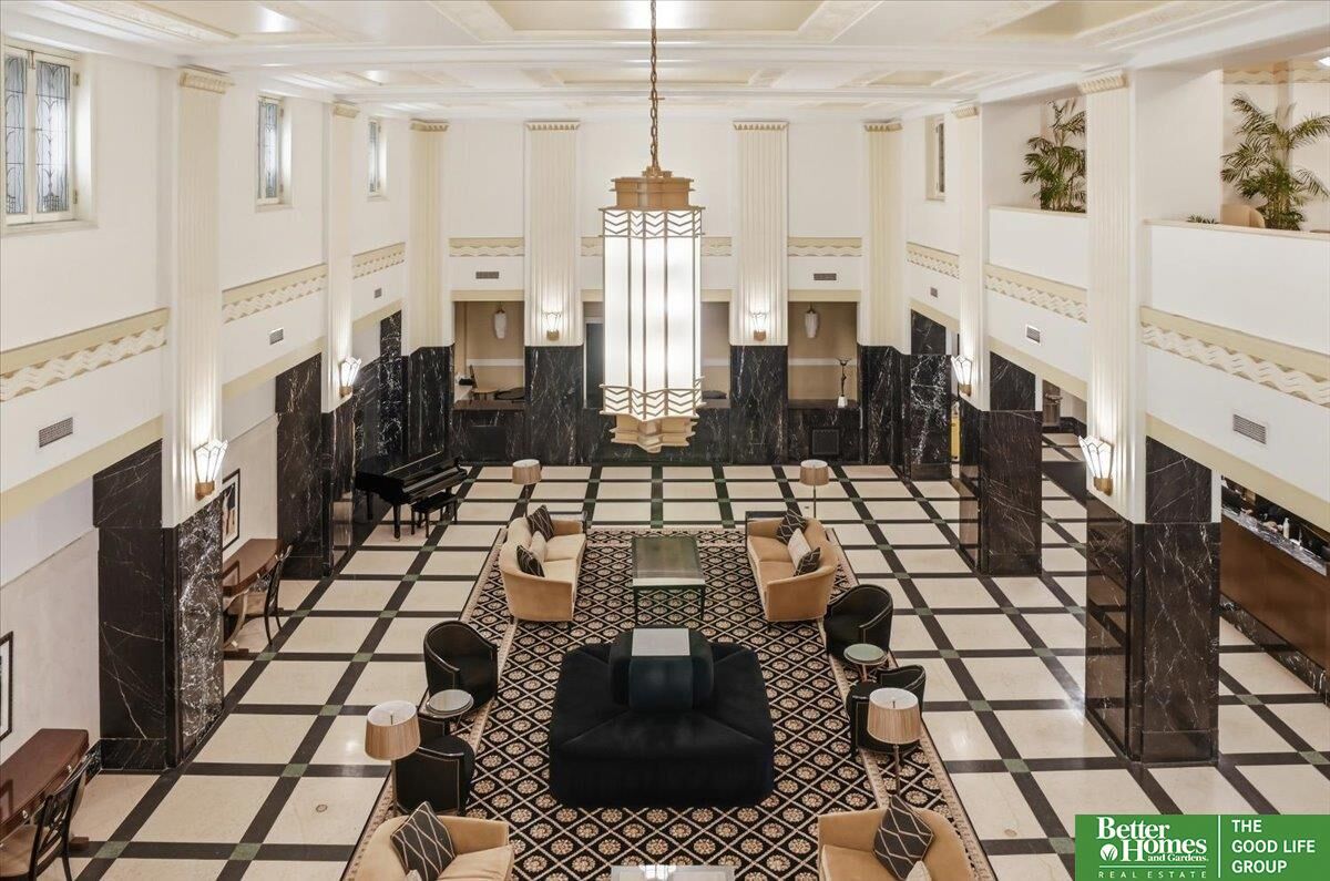 Property Photo:  1403 Farnam Street 512  NE 68102 