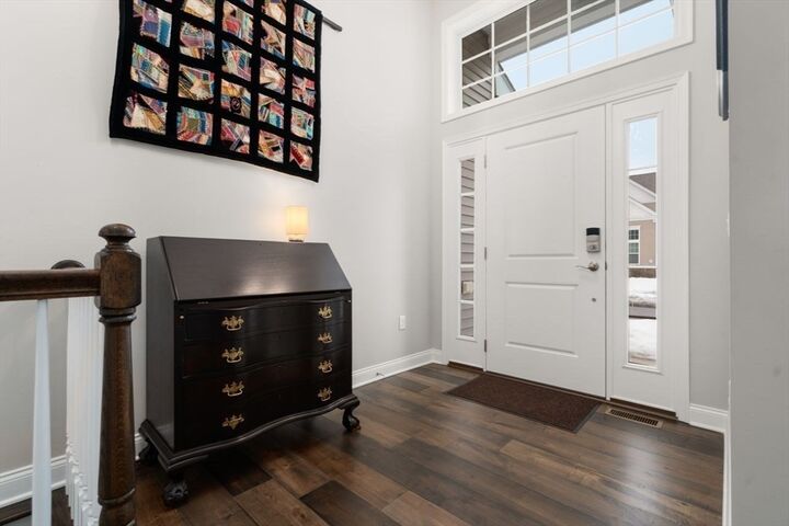 Property Photo: 124 Glen Ellen Blvd 124 MA 02054