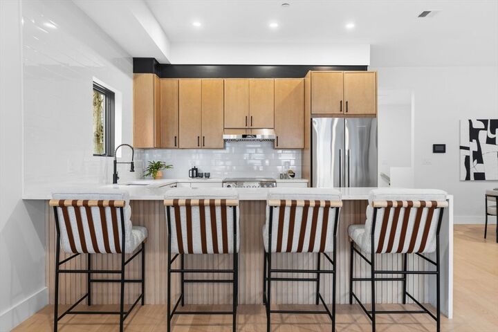 Property Photo:  156 Albion St 1  MA 02144 