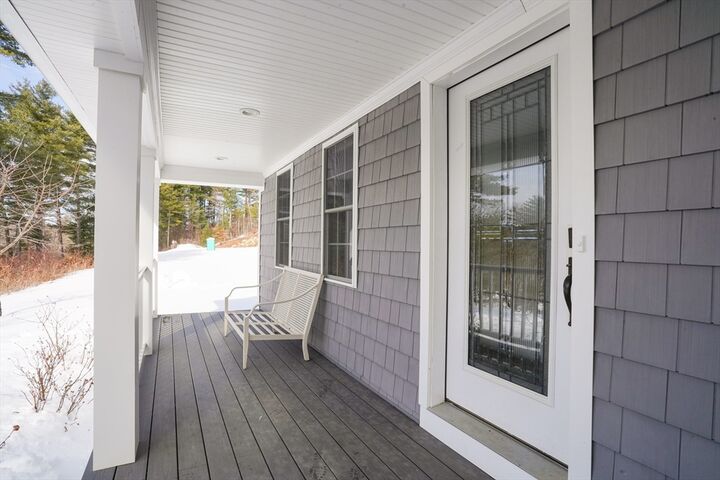 Property Photo:  162 Fiskdale Rd  MA 01506 