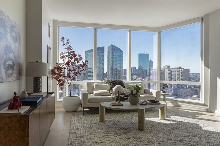 Property Photo:  1 Franklin St 2310  MA 02110 