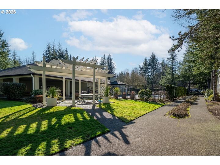 Property Photo:  5064 Foothills Dr #23G  OR 97034 