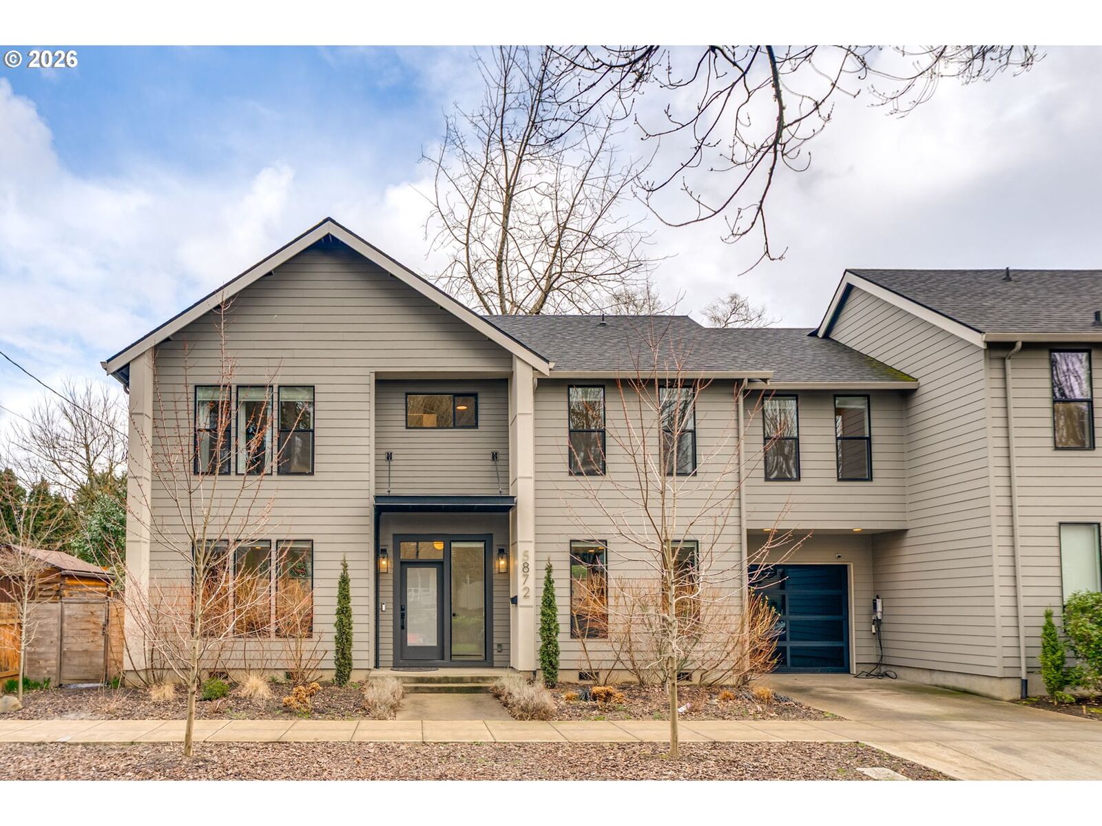 Property Photo:  5872 SE 15th Ave  OR 97202 