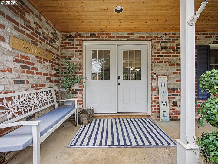 Property Photo: 19051 S Coquina Ct OR 97045