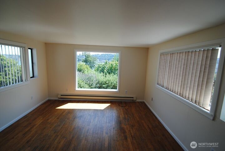 Property Photo: 1726 Dexter Avenue N WA 98109