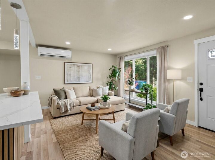 Property Photo:  3012 SW 102nd Street  WA 98146 