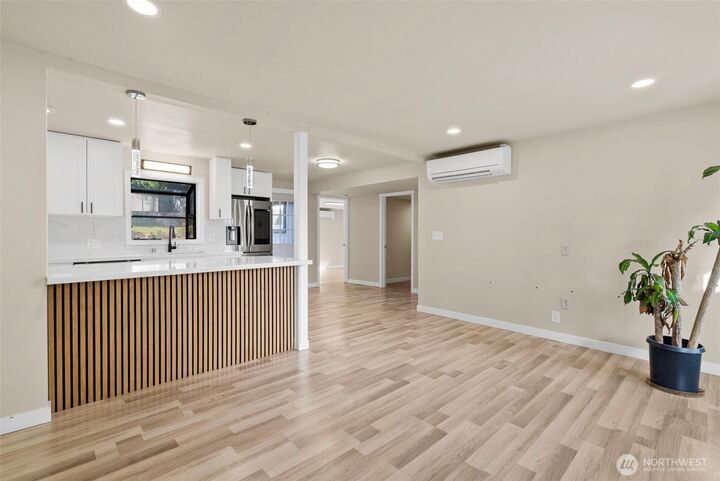 Property Photo:  3012 SW 102nd Street  WA 98146 