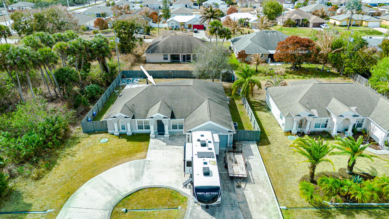 Property Photo:  4582 SW Uleta Street  FL 34953 