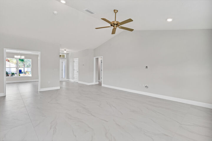 Property Photo:  170 Spring Valley Avenue  FL 32958 