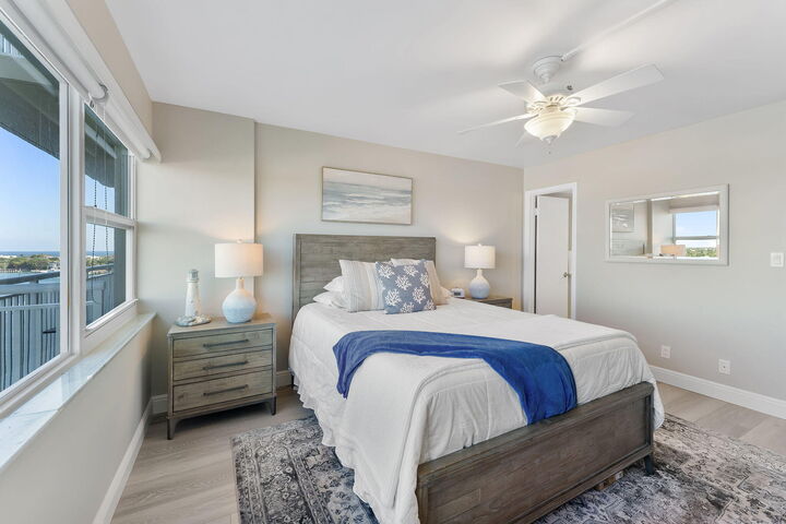 Property Photo:  2611 N Riverside Drive 1002  FL 33062 