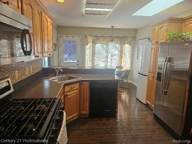 Property Photo:  14144 Fairway Street  MI 48154 