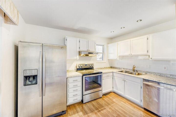 Property Photo:  1160 S Clinton Street 40  CO 80247 