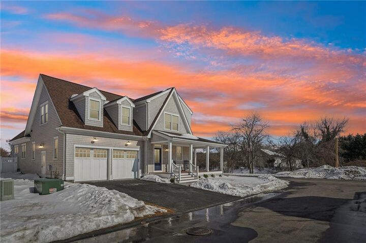 Property Photo:  5 Lookout Lane  RI 02871 