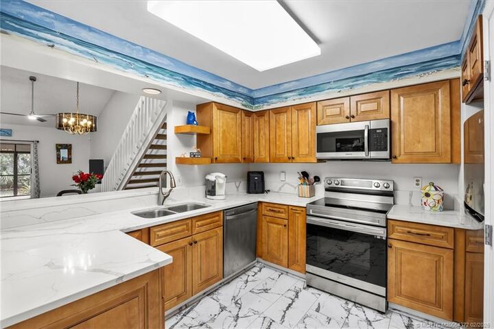 Property Photo:  933 NE Sandalwood Place  FL 34957 