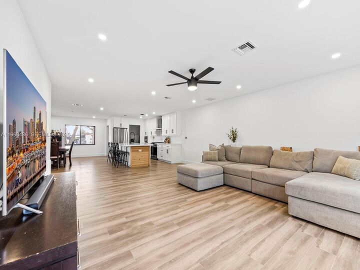 Property Photo:  10415 SW 200th St  FL 33157 