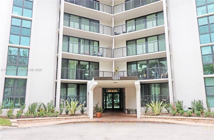 Property Photo:  1301 River Reach Dr 214  FL 33315 